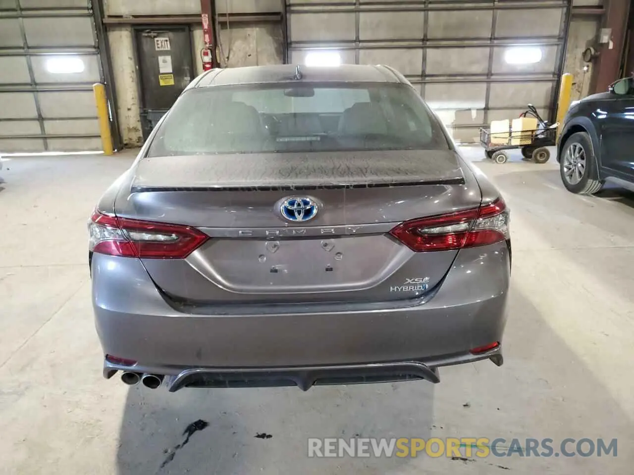 6 Photograph of a damaged car 4T1K31AK2MU029807 TOYOTA CAMRY 2021