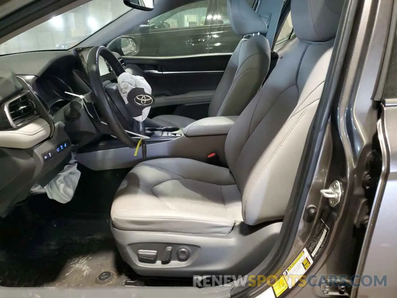 7 Photograph of a damaged car 4T1K31AK2MU029807 TOYOTA CAMRY 2021