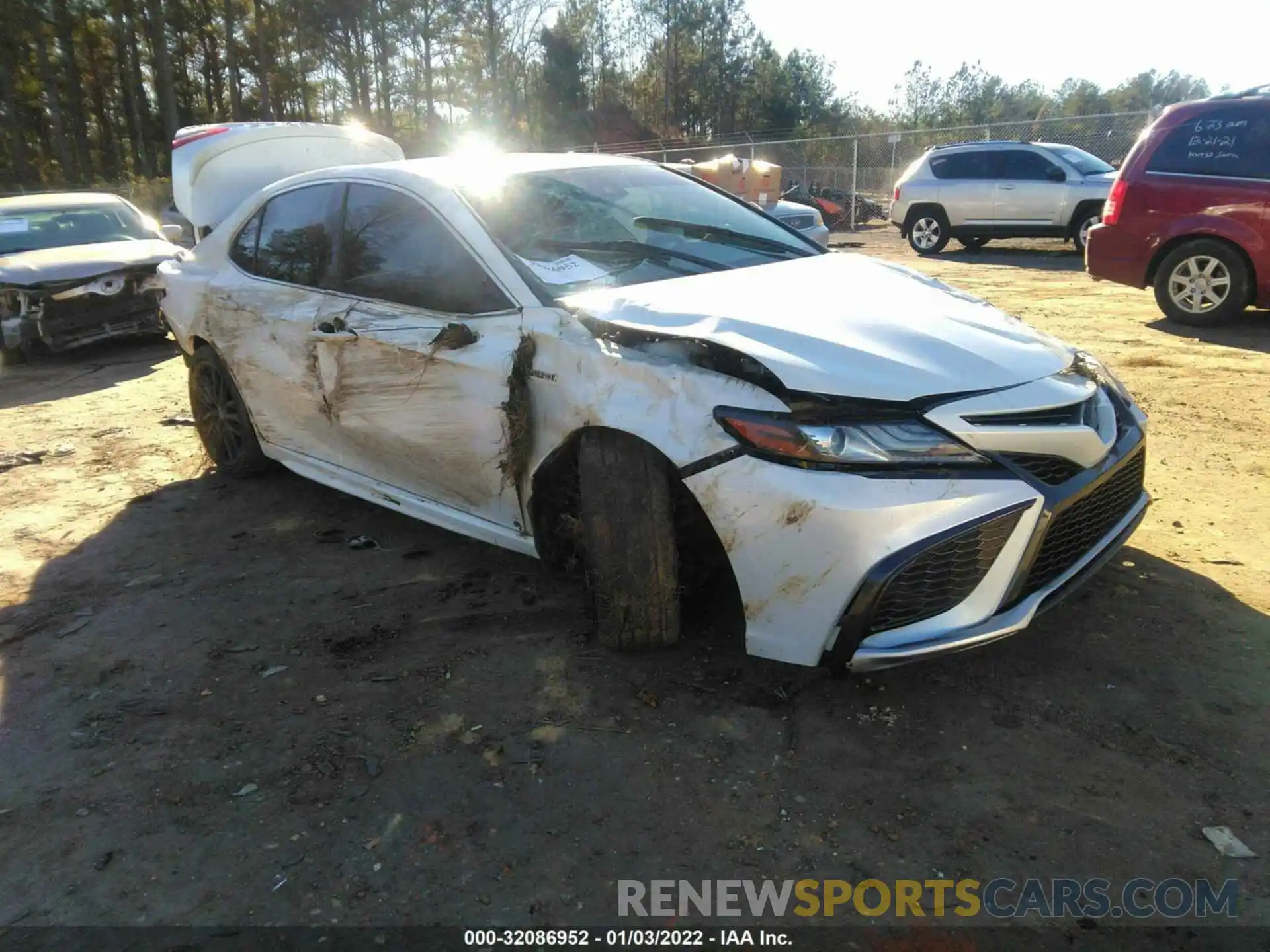 1 Photograph of a damaged car 4T1K31AK2MU549733 TOYOTA CAMRY 2021