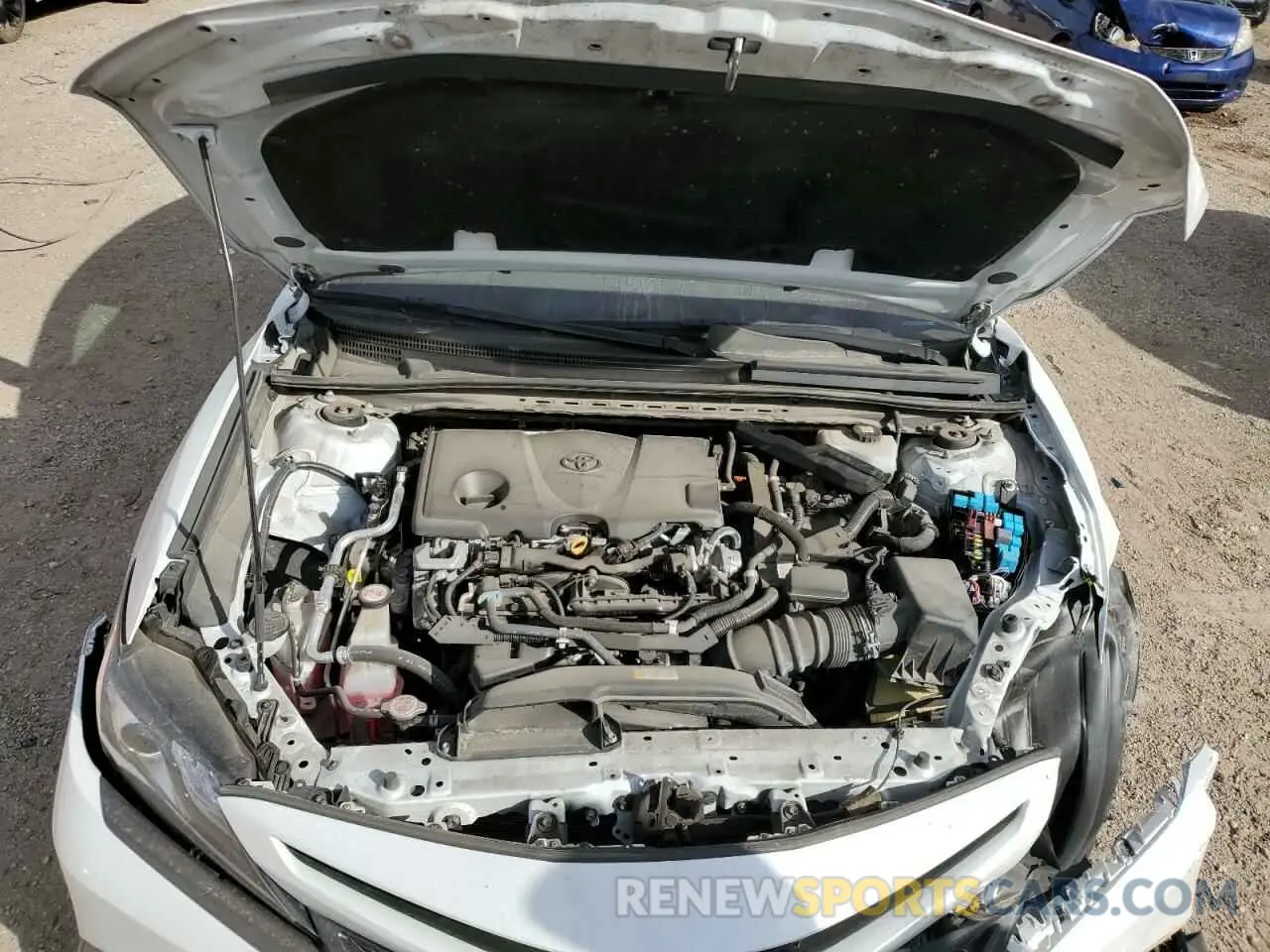 11 Photograph of a damaged car 4T1K31AK2MU557251 TOYOTA CAMRY 2021