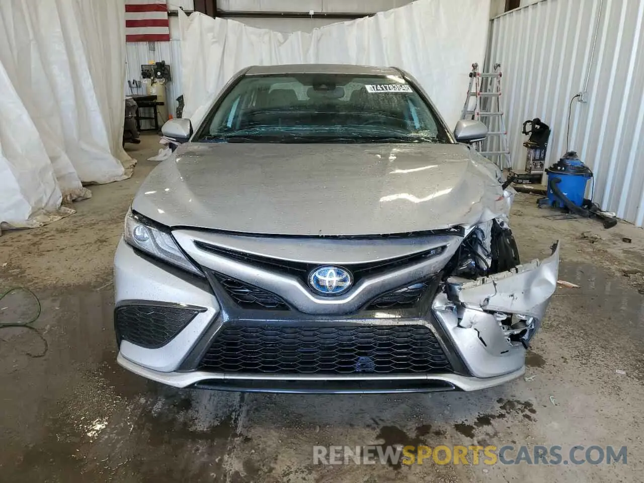 5 Photograph of a damaged car 4T1K31AK2MU560781 TOYOTA CAMRY 2021