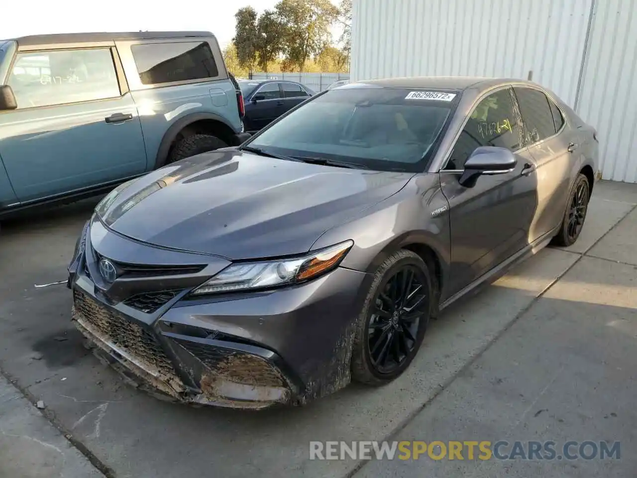 2 Photograph of a damaged car 4T1K31AK2MU561395 TOYOTA CAMRY 2021