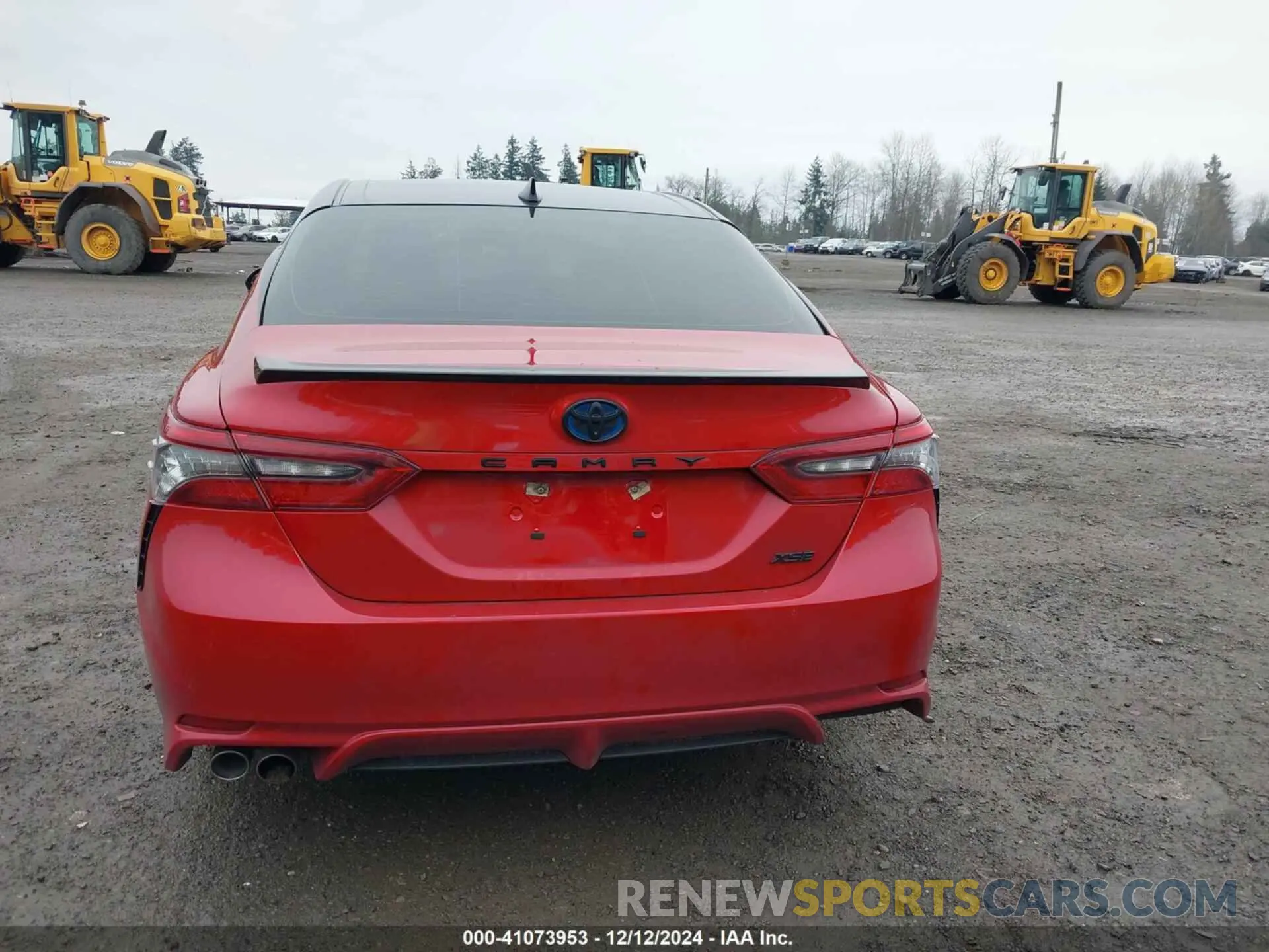 17 Photograph of a damaged car 4T1K31AK4MU020705 TOYOTA CAMRY 2021