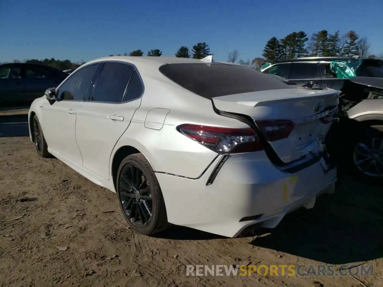 3 Photograph of a damaged car 4T1K31AK4MU025807 TOYOTA CAMRY 2021