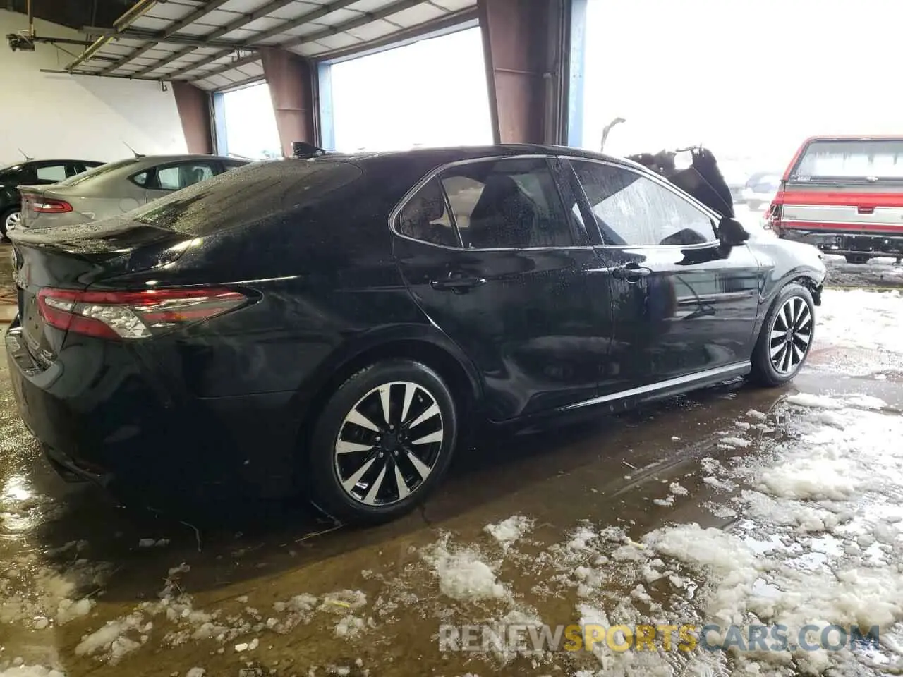 3 Photograph of a damaged car 4T1K31AK4MU027055 TOYOTA CAMRY 2021