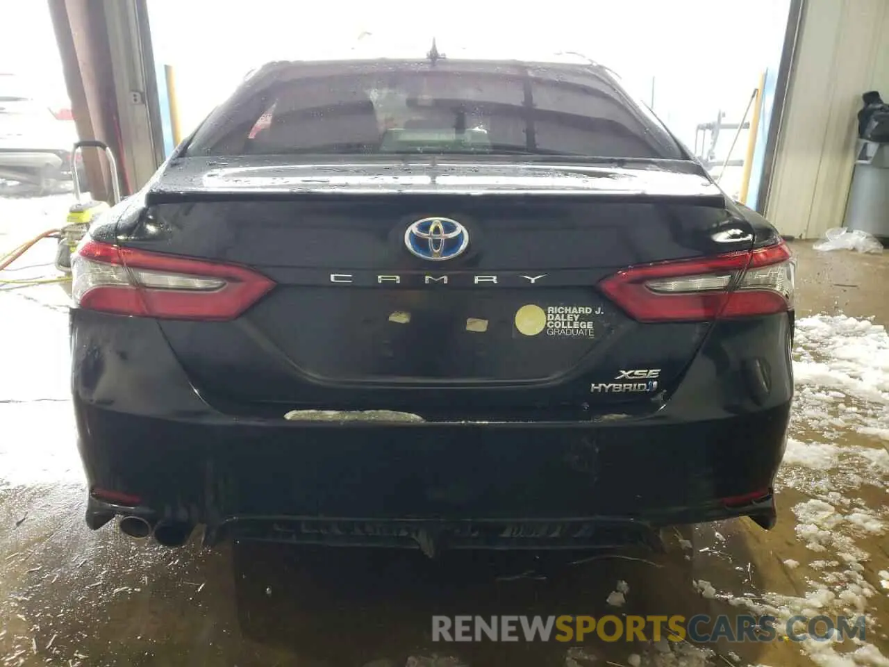 6 Photograph of a damaged car 4T1K31AK4MU027055 TOYOTA CAMRY 2021