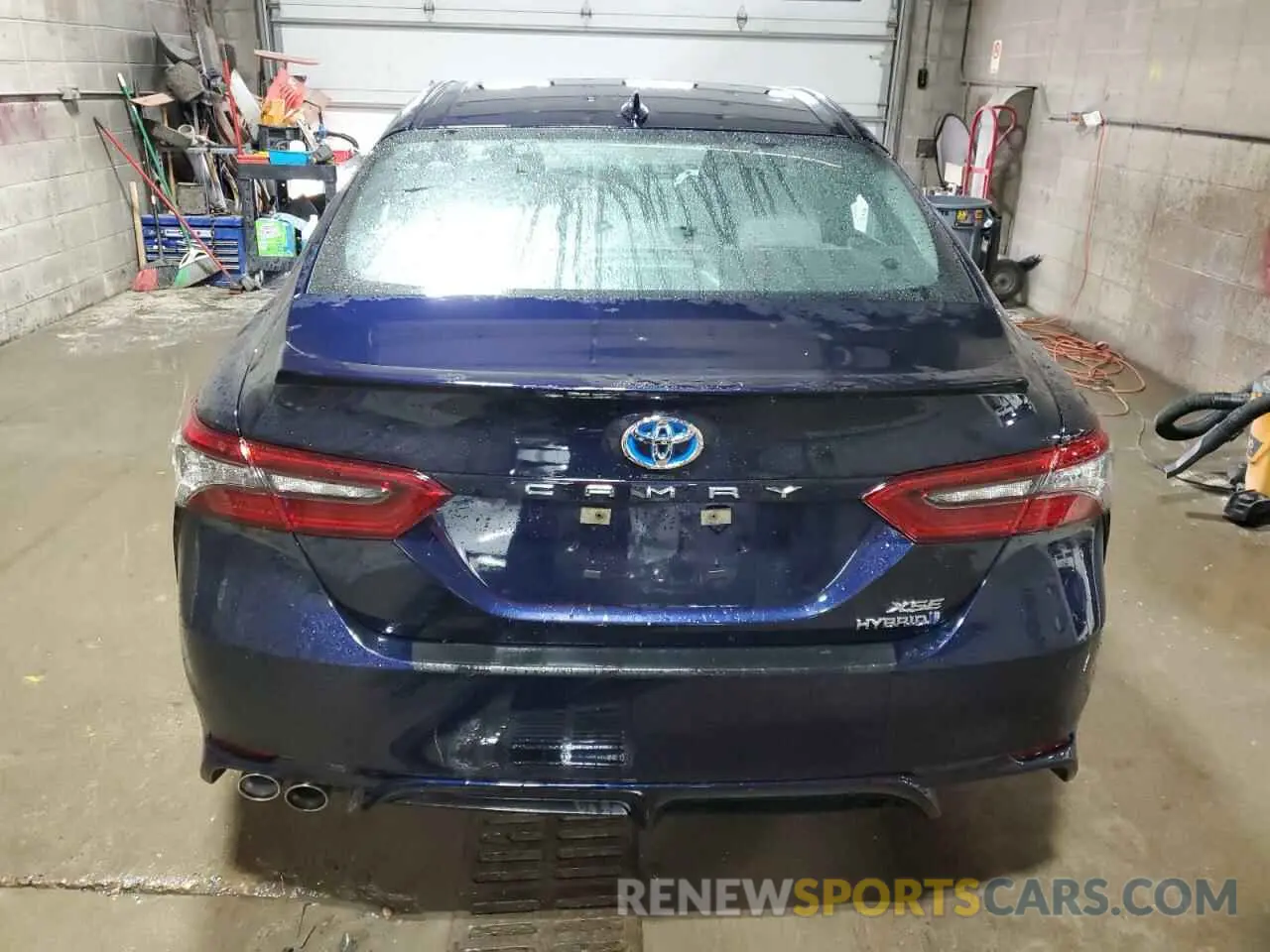 6 Photograph of a damaged car 4T1K31AK5MU569698 TOYOTA CAMRY 2021