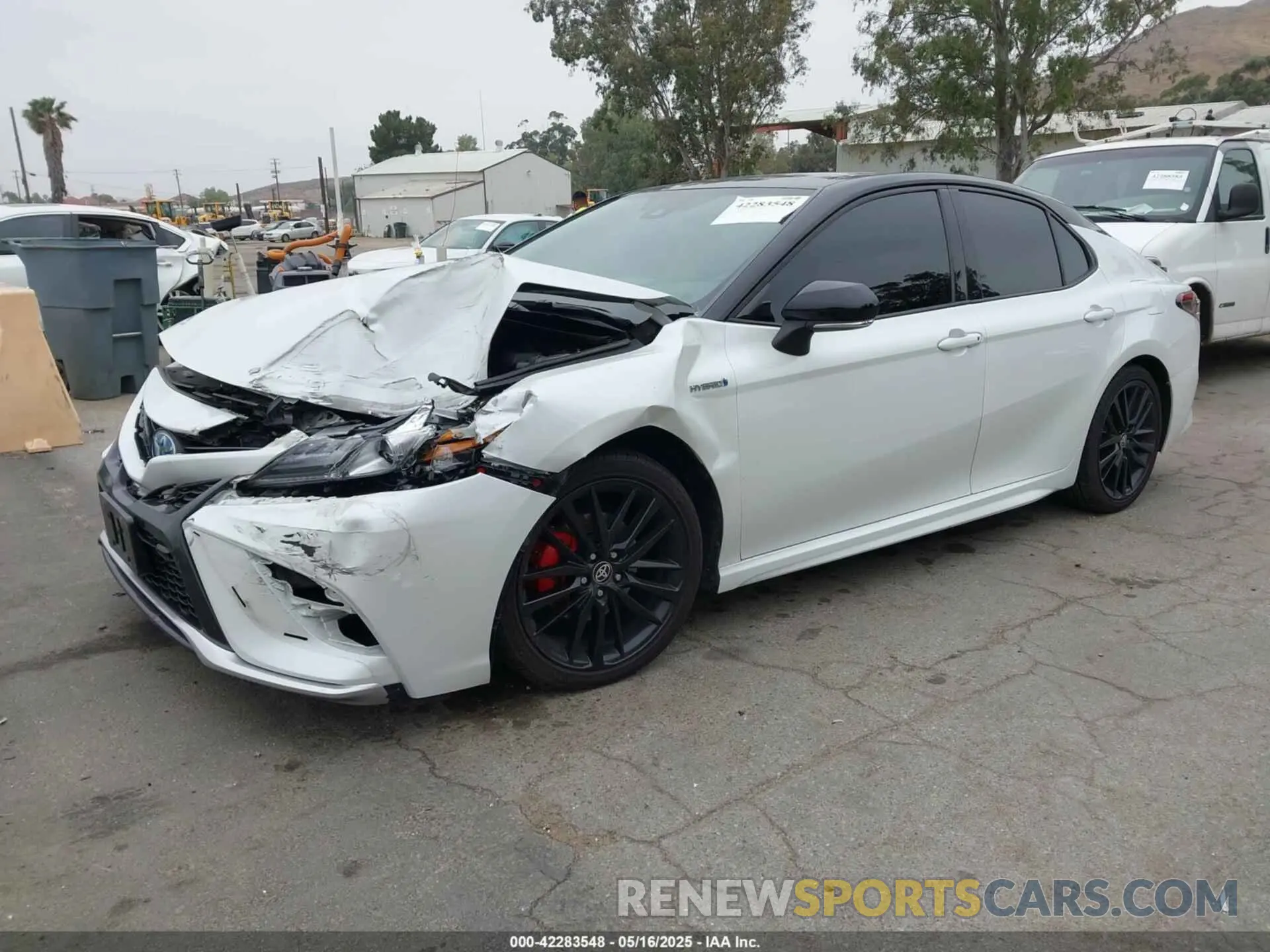 2 Photograph of a damaged car 4T1K31AK6MU020821 TOYOTA CAMRY 2021