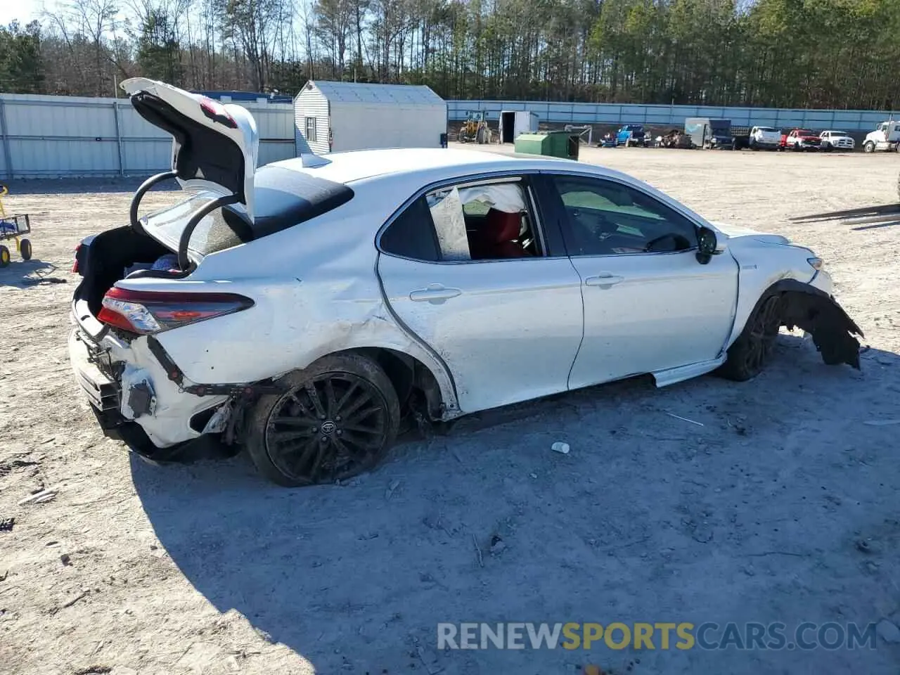3 Photograph of a damaged car 4T1K31AK6MU029597 TOYOTA CAMRY 2021