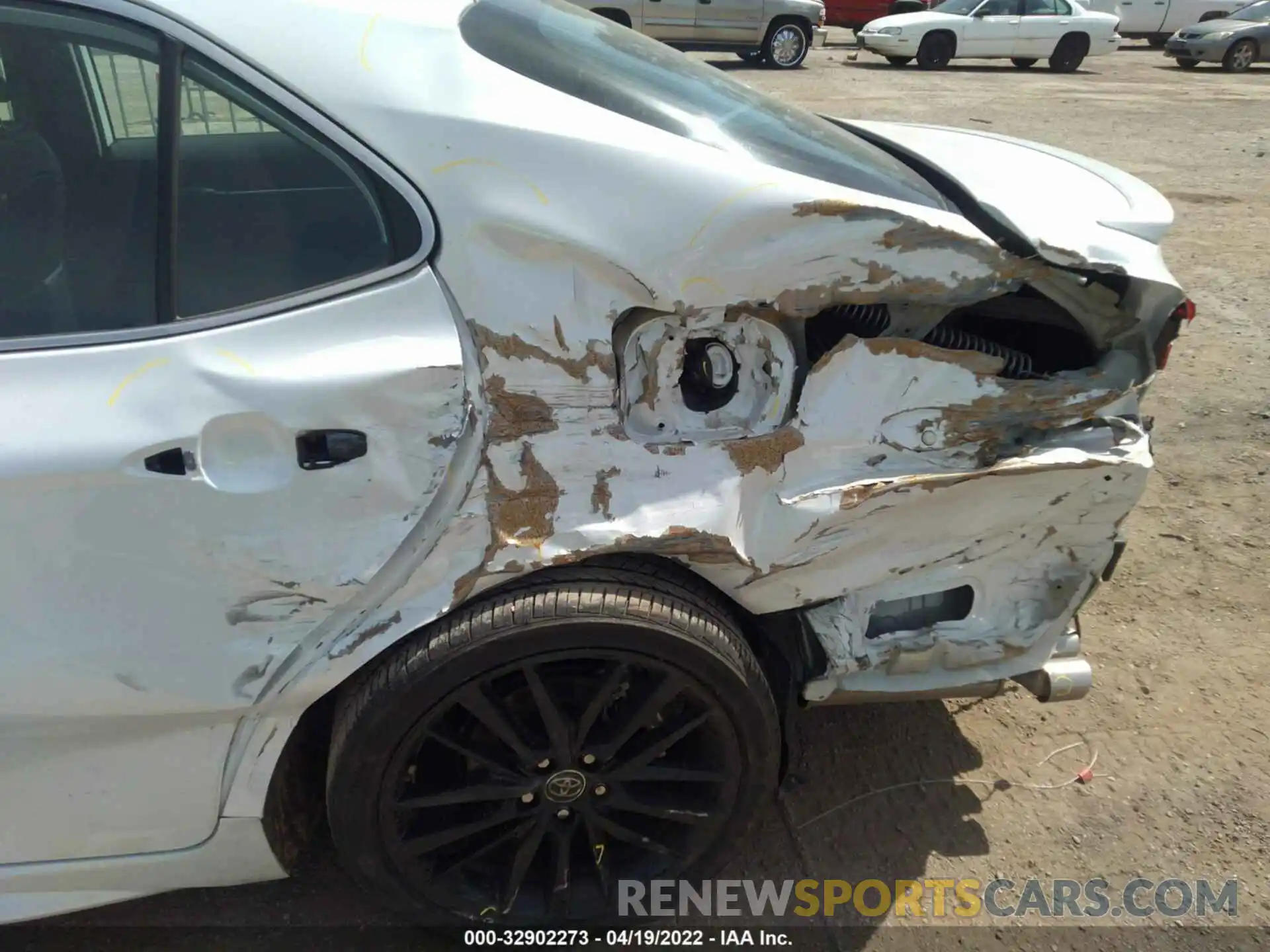 6 Photograph of a damaged car 4T1K31AK6MU567331 TOYOTA CAMRY 2021