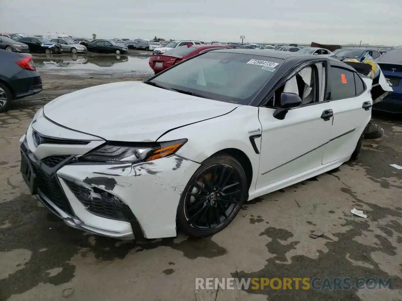 1 Photograph of a damaged car 4T1K31AK7MU020035 TOYOTA CAMRY 2021