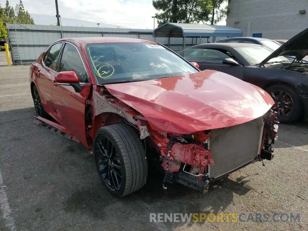 1 Photograph of a damaged car 4T1K31AK7MU020763 TOYOTA CAMRY 2021