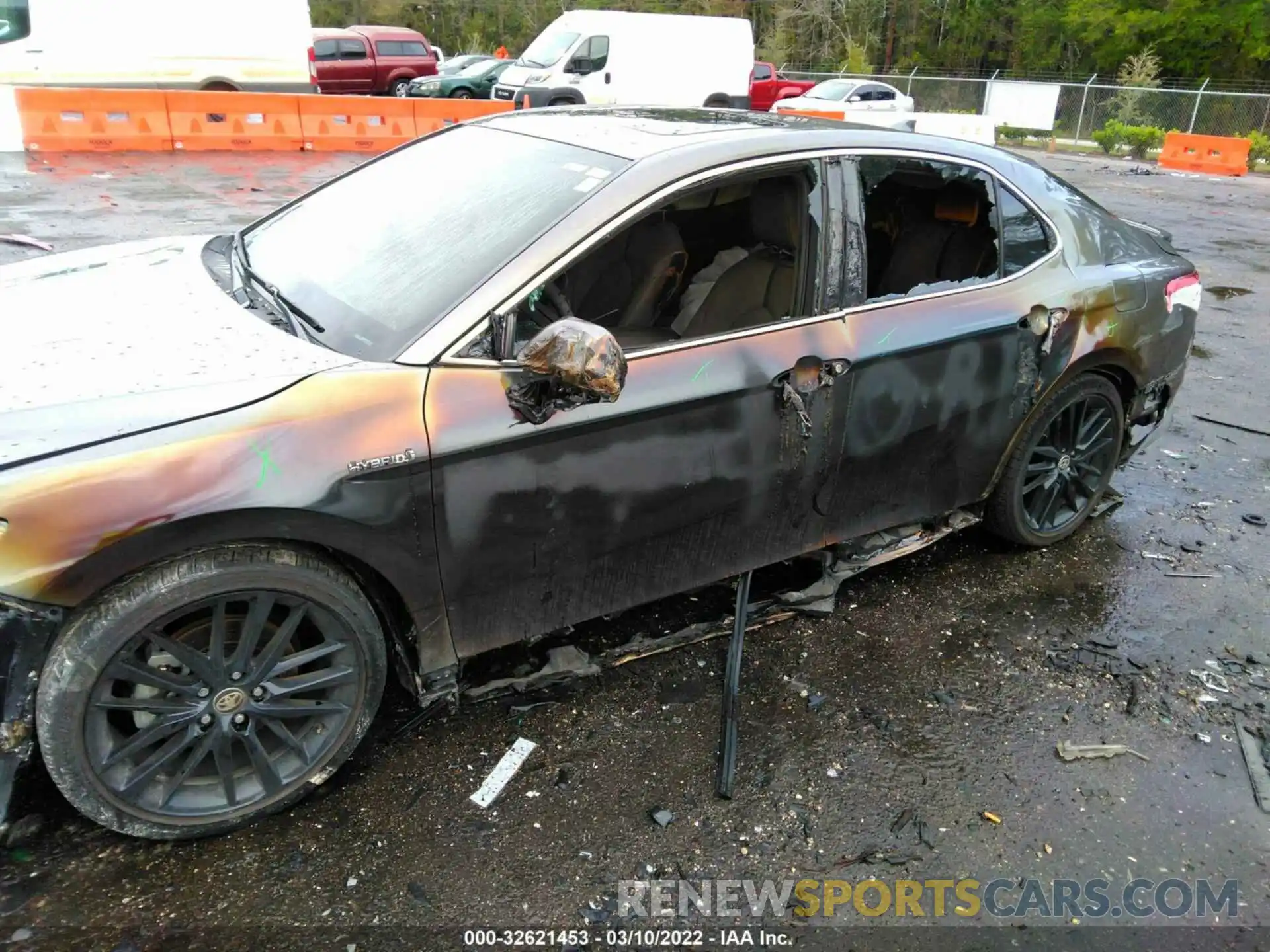 6 Photograph of a damaged car 4T1K31AK7MU023842 TOYOTA CAMRY 2021