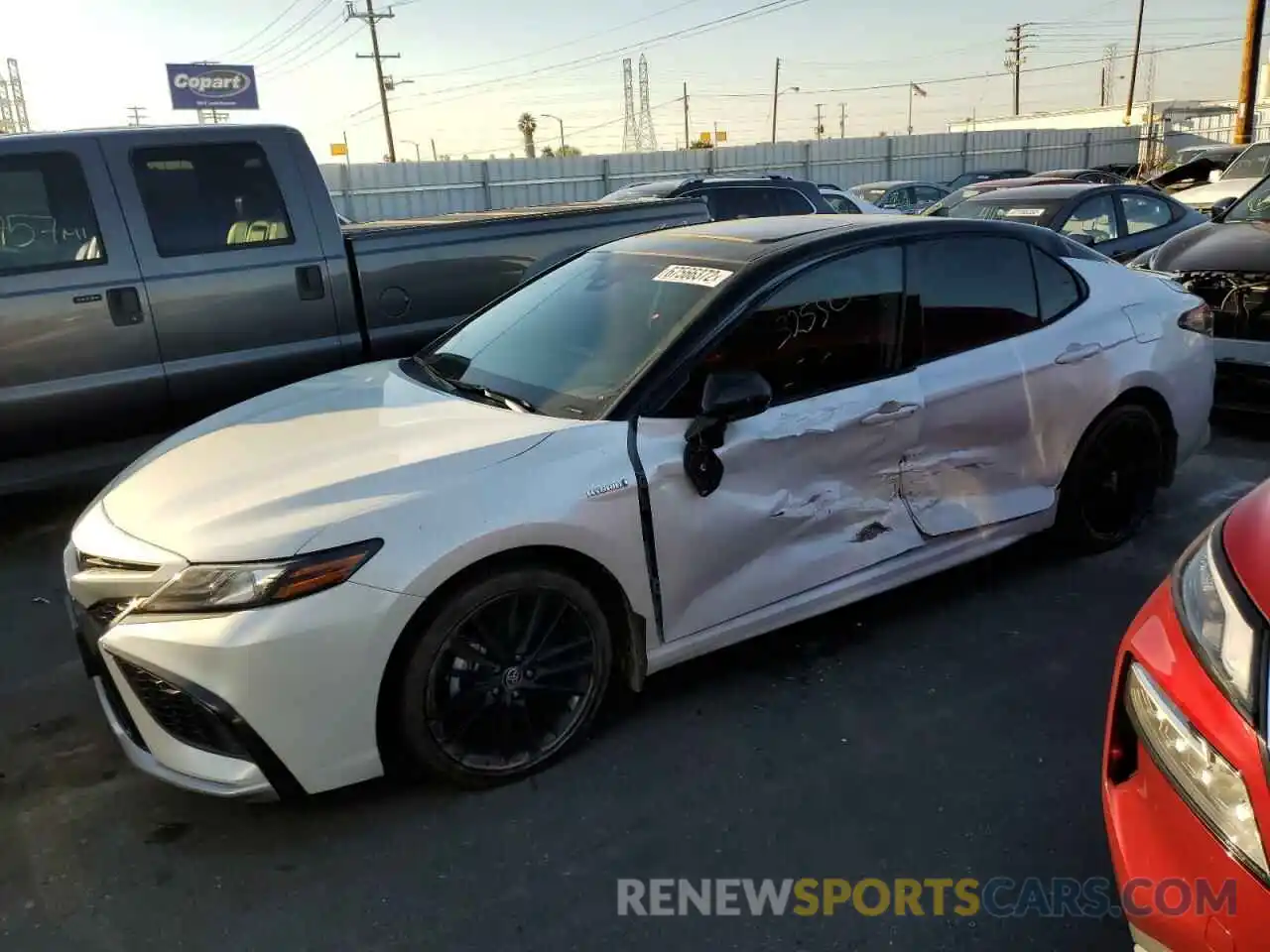 1 Photograph of a damaged car 4T1K31AK7MU027003 TOYOTA CAMRY 2021