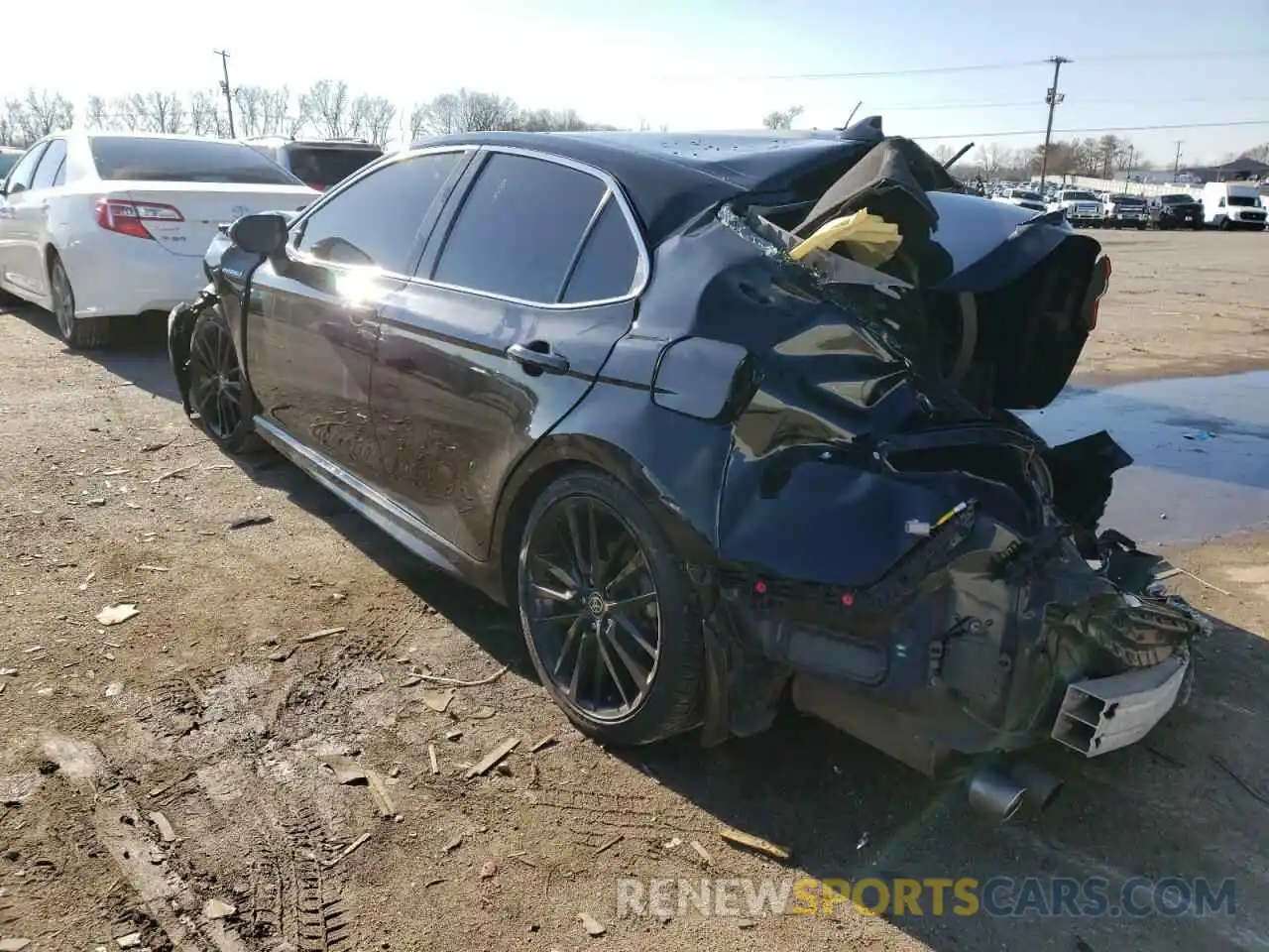 3 Photograph of a damaged car 4T1K31AK7MU547816 TOYOTA CAMRY 2021