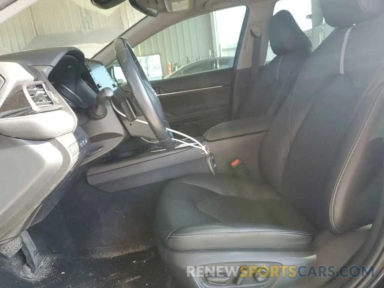 7 Photograph of a damaged car 4T1K31AK7MU555995 TOYOTA CAMRY 2021