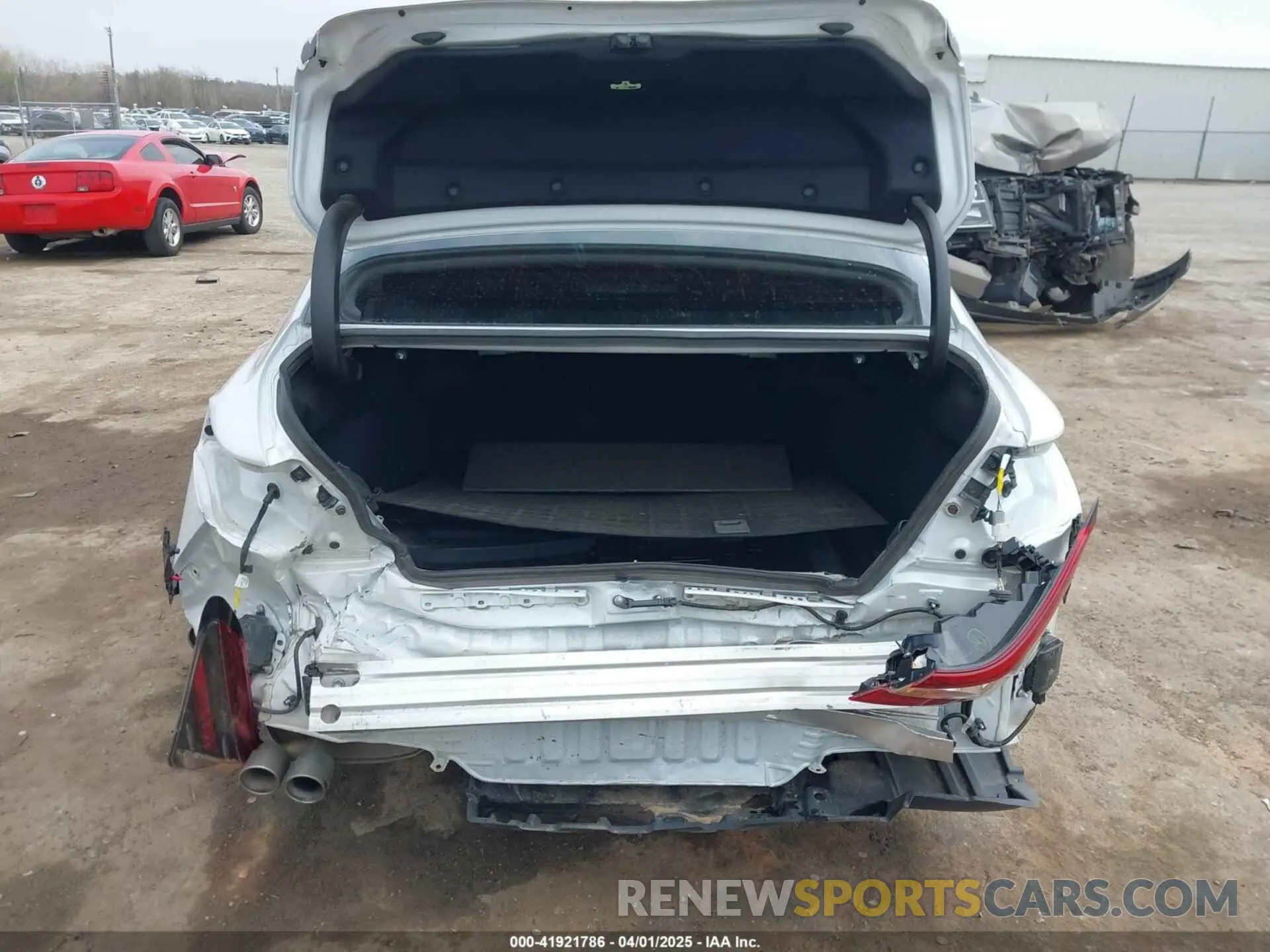 17 Photograph of a damaged car 4T1K31AK7MU568679 TOYOTA CAMRY 2021