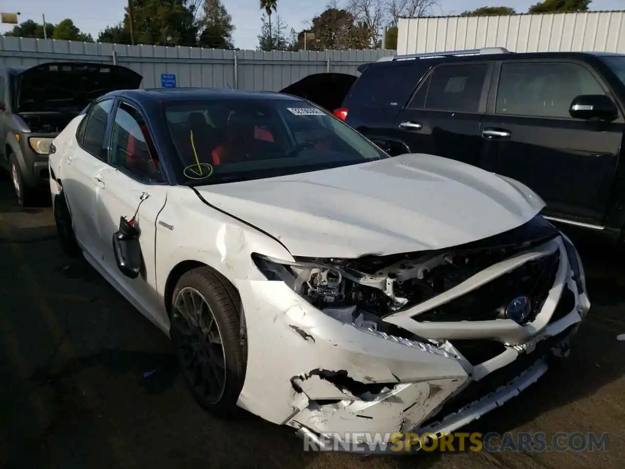 1 Photograph of a damaged car 4T1K31AK8MU031772 TOYOTA CAMRY 2021