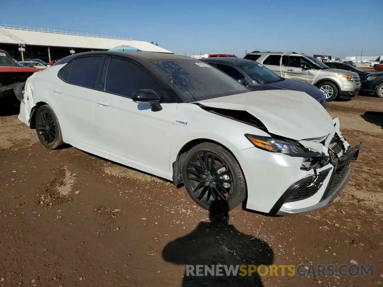 4 Photograph of a damaged car 4T1K31AK9MU020800 TOYOTA CAMRY 2021