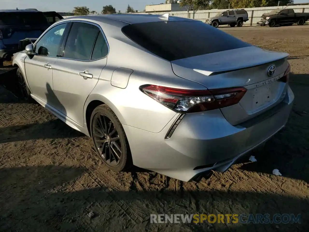 3 Photograph of a damaged car 4T1K31AK9MU030727 TOYOTA CAMRY 2021