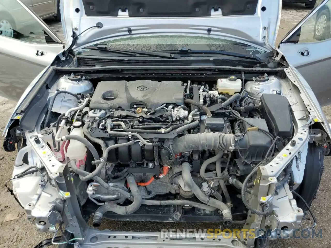 11 Photograph of a damaged car 4T1K31AK9MU551320 TOYOTA CAMRY 2021