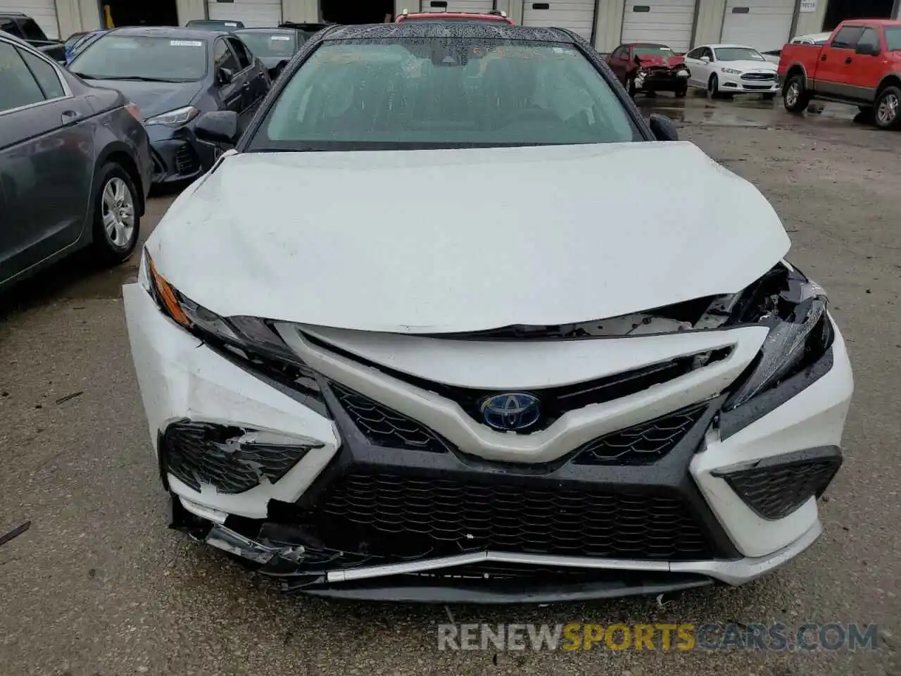 9 Photograph of a damaged car 4T1K31AKXMU021468 TOYOTA CAMRY 2021