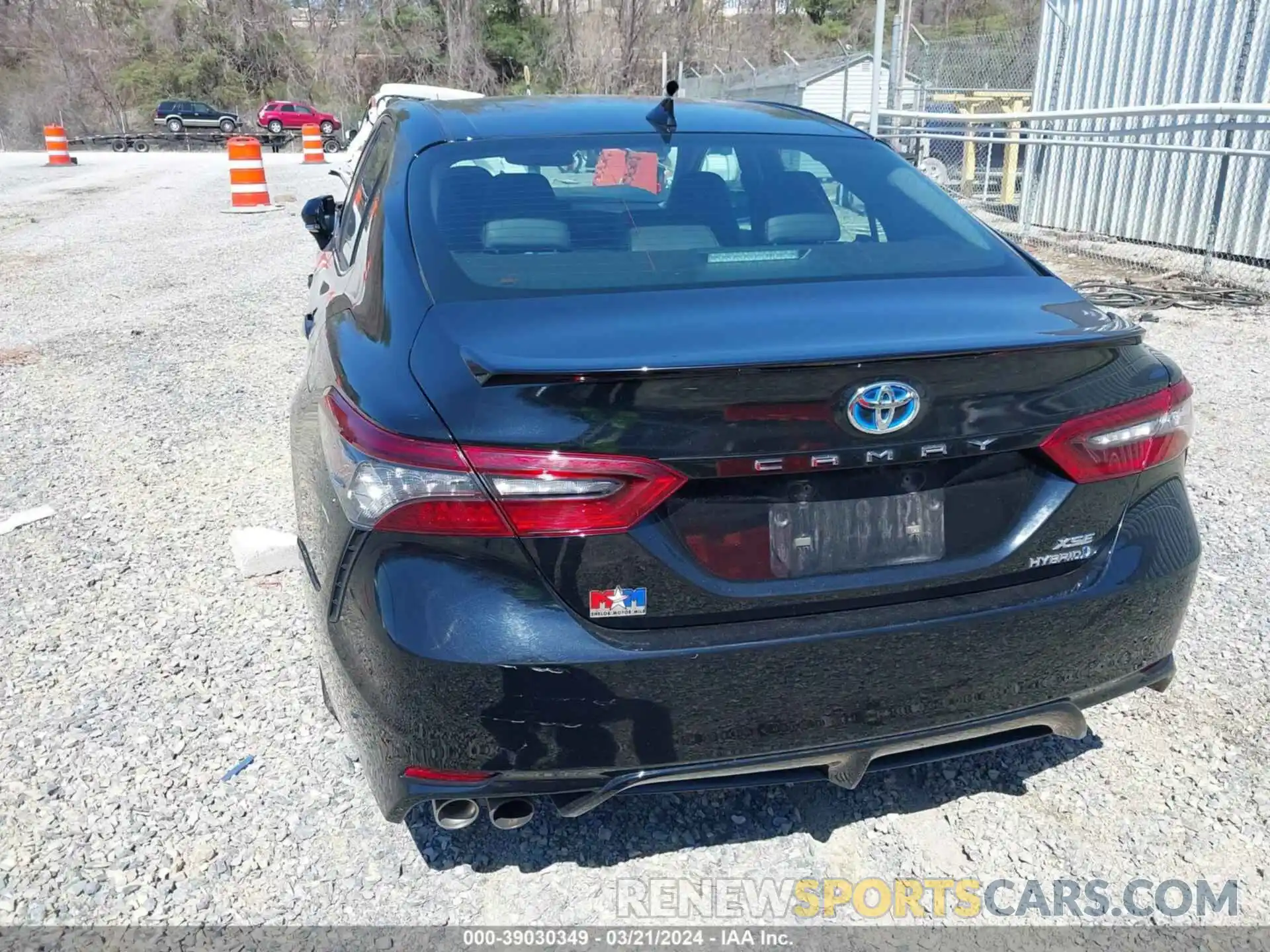 16 Photograph of a damaged car 4T1K31AKXMU024306 TOYOTA CAMRY 2021