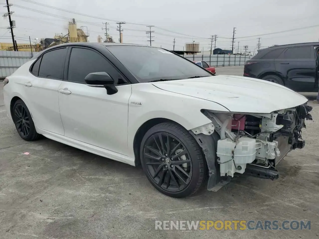 4 Photograph of a damaged car 4T1K31AKXMU031353 TOYOTA CAMRY 2021