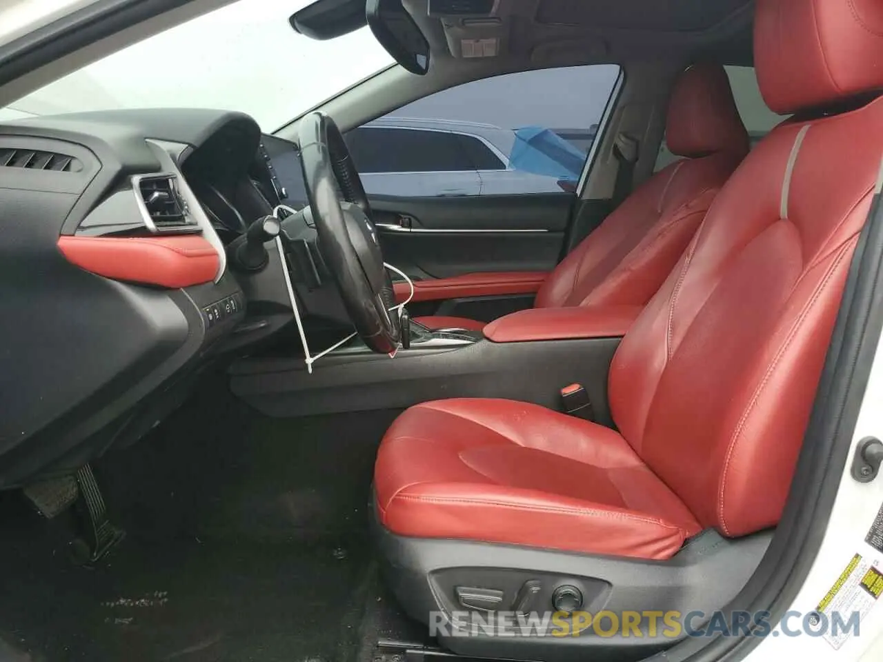7 Photograph of a damaged car 4T1K31AKXMU031353 TOYOTA CAMRY 2021