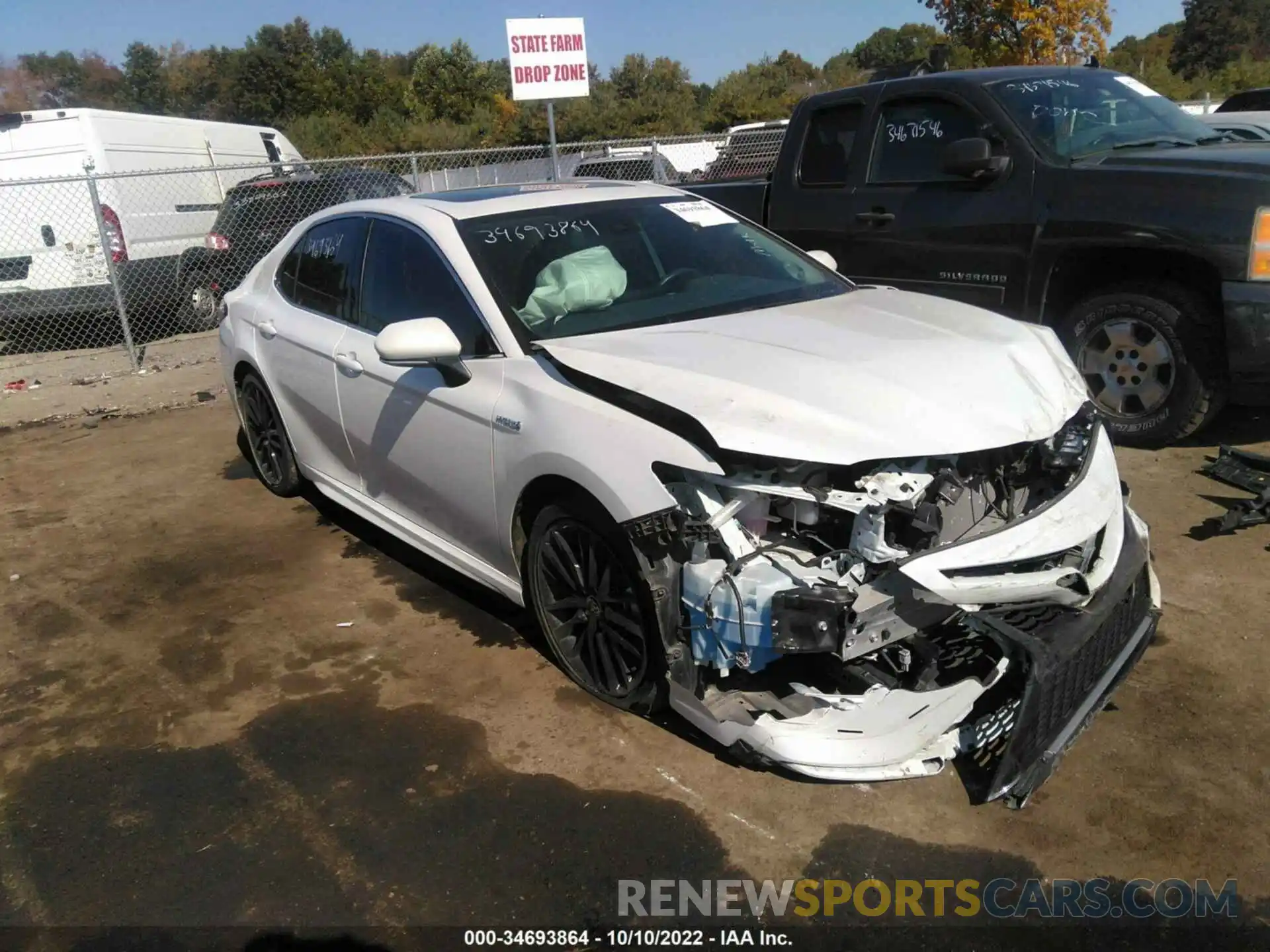 1 Photograph of a damaged car 4T1K31AKXMU547213 TOYOTA CAMRY 2021