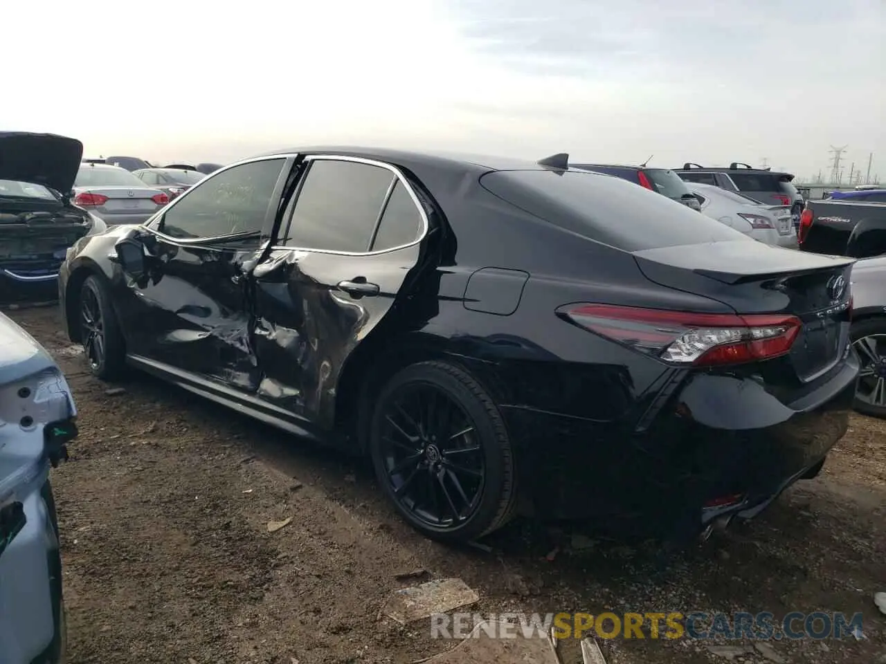 2 Photograph of a damaged car 4T1K31AKXMU550354 TOYOTA CAMRY 2021