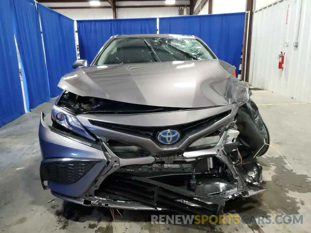 5 Photograph of a damaged car 4T1K31AKXMU562746 TOYOTA CAMRY 2021