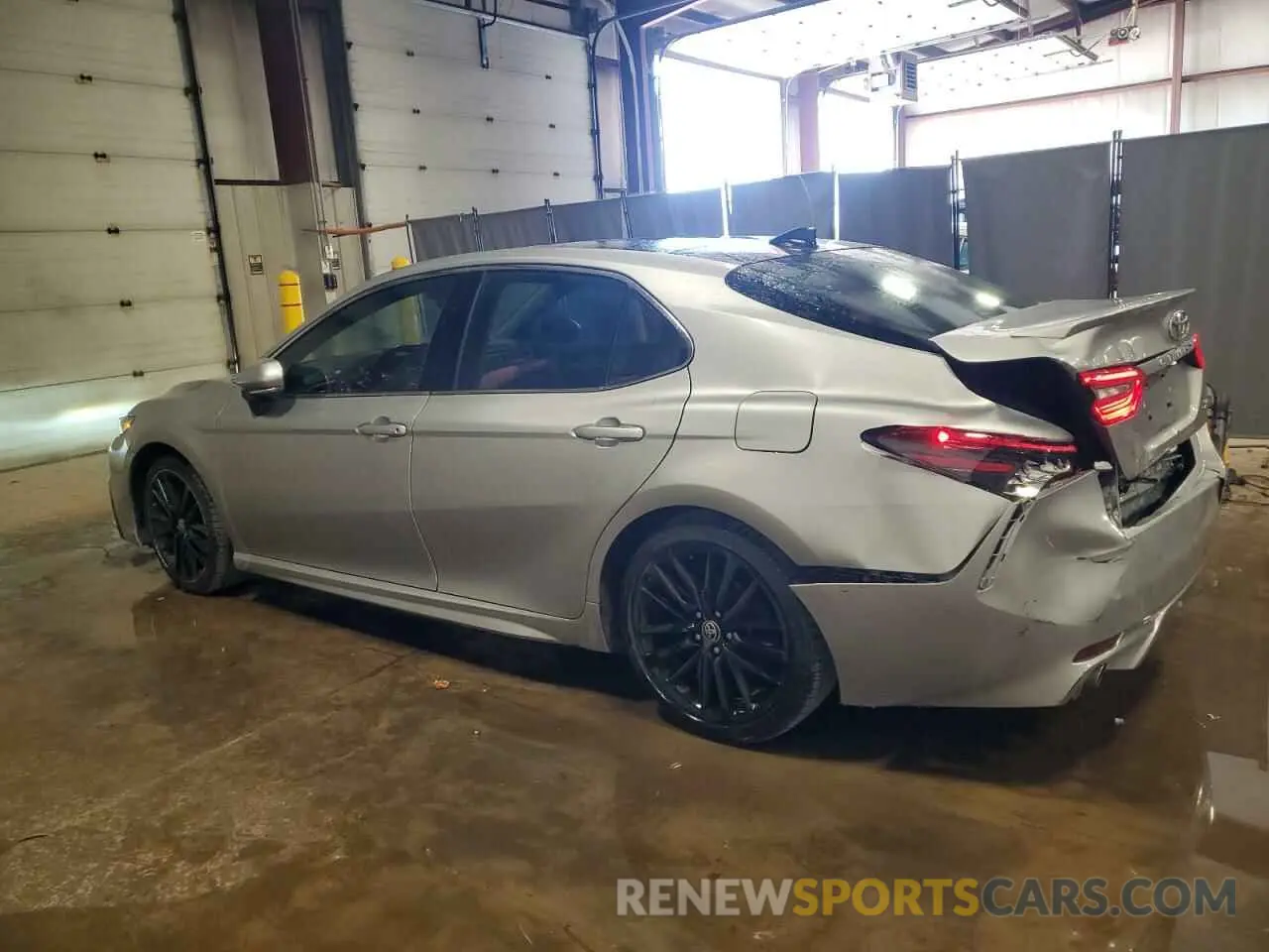 2 Photograph of a damaged car 4T1K61AK0MU413981 TOYOTA CAMRY 2021