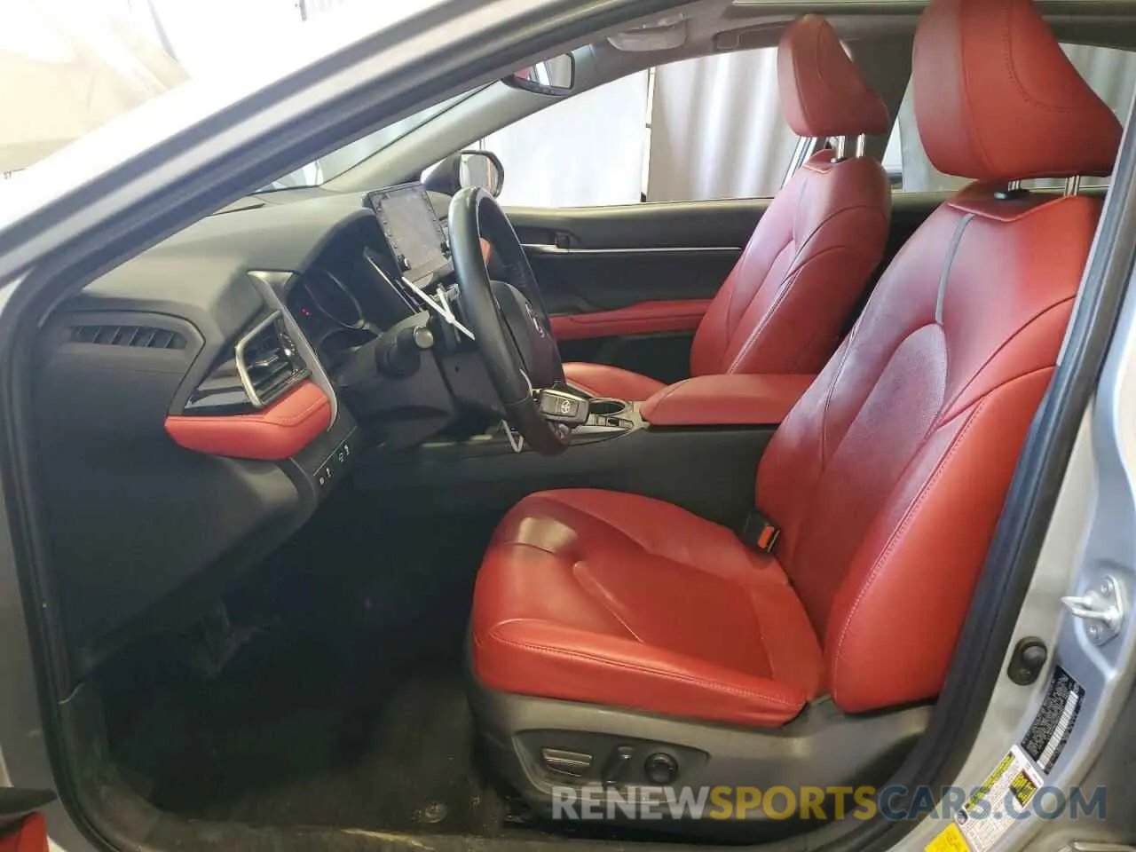 7 Photograph of a damaged car 4T1K61AK0MU413981 TOYOTA CAMRY 2021