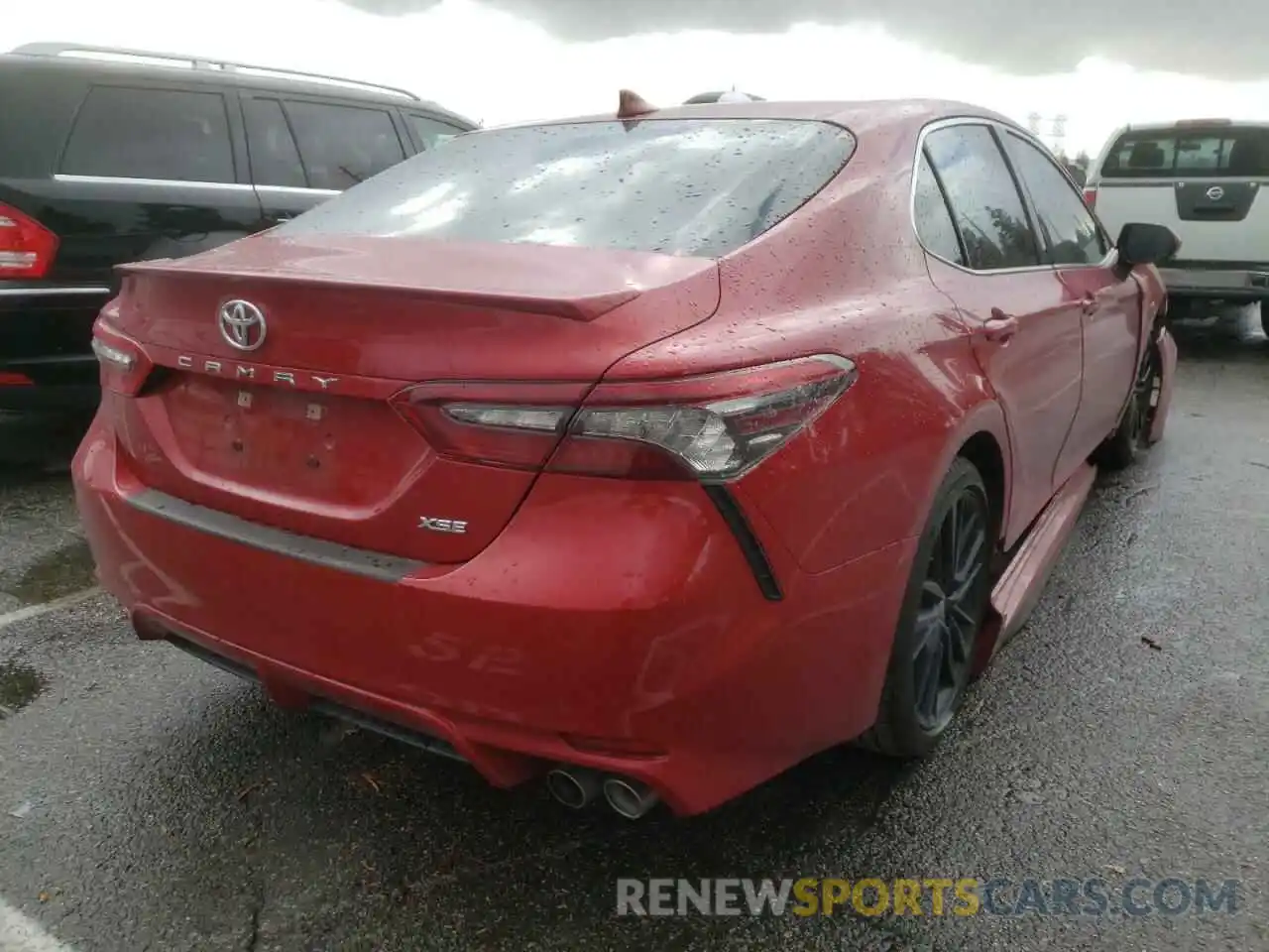 4 Photograph of a damaged car 4T1K61AK0MU446267 TOYOTA CAMRY 2021