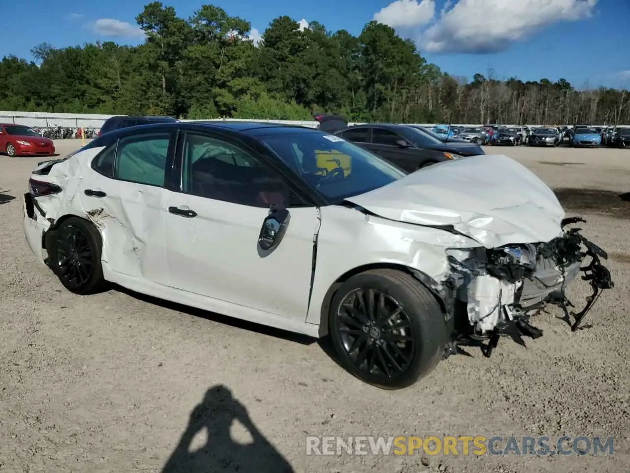 4 Photograph of a damaged car 4T1K61AK0MU465403 TOYOTA CAMRY 2021