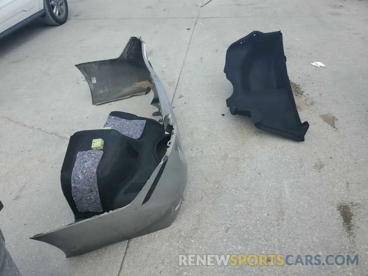 12 Photograph of a damaged car 4T1K61AK0MU530508 TOYOTA CAMRY 2021