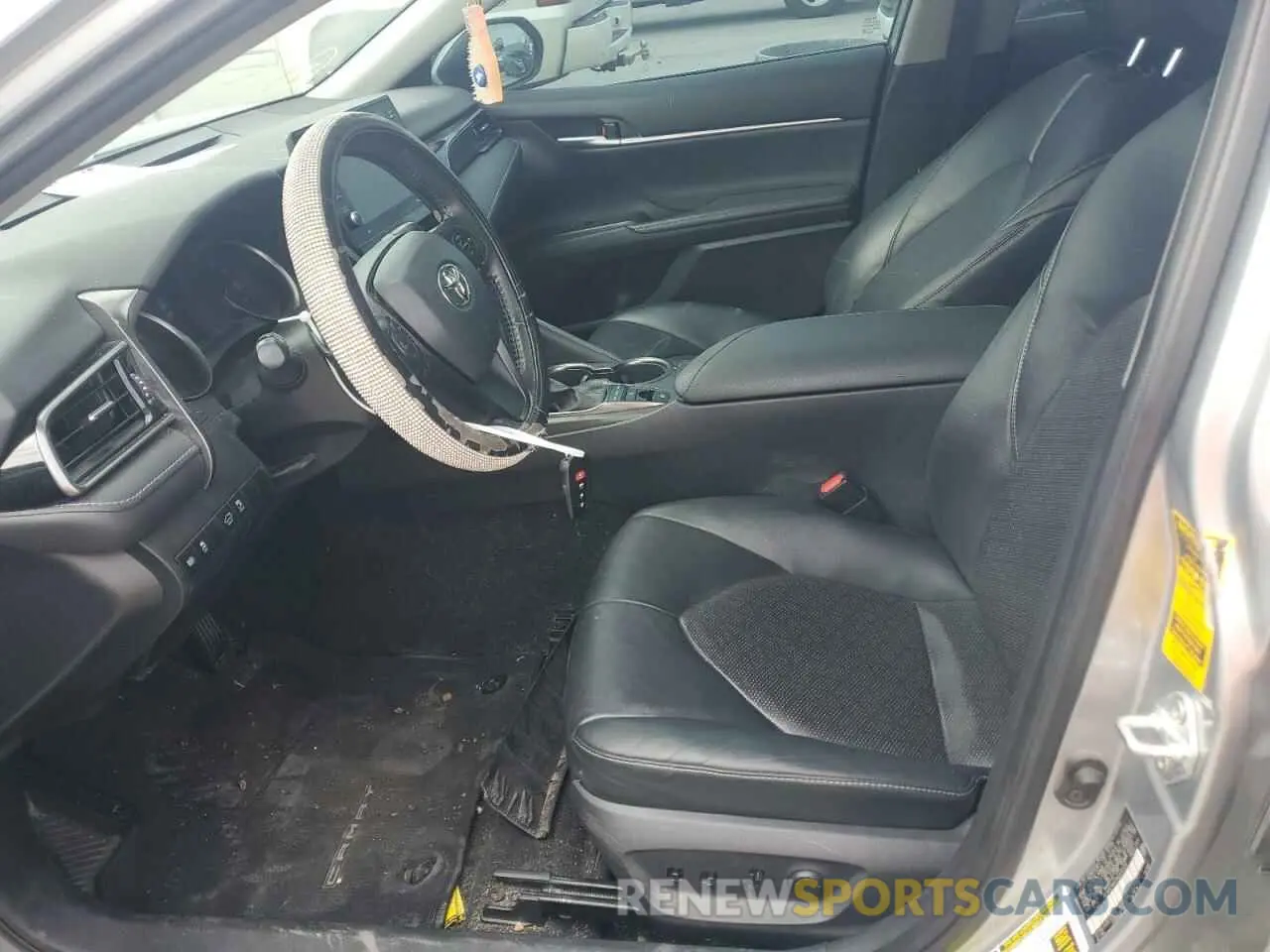 7 Photograph of a damaged car 4T1K61AK0MU530508 TOYOTA CAMRY 2021
