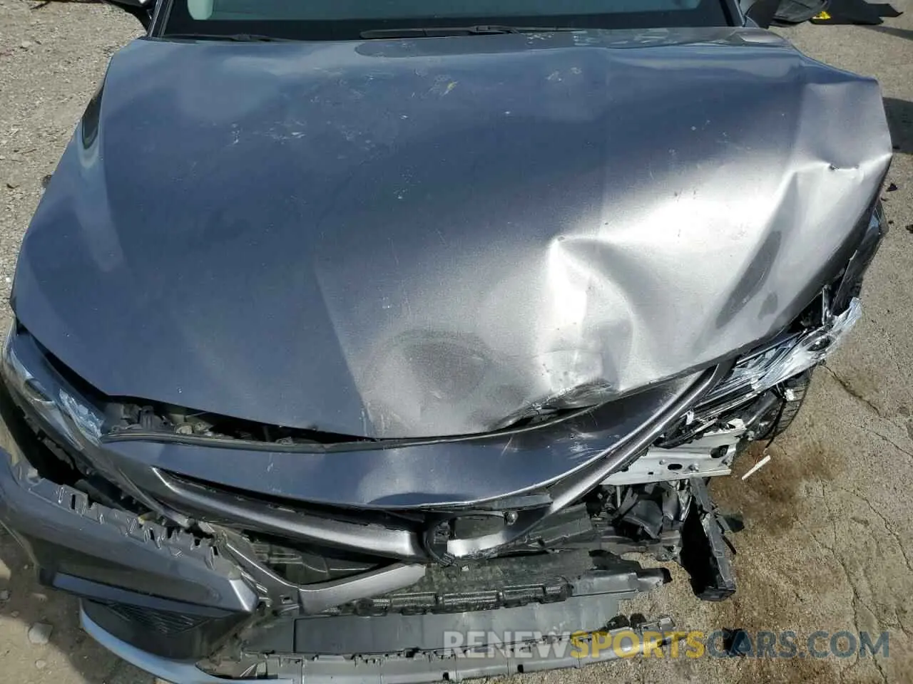 11 Photograph of a damaged car 4T1K61AK0MU572984 TOYOTA CAMRY 2021