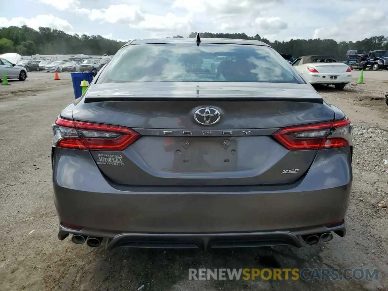 6 Photograph of a damaged car 4T1K61AK0MU572984 TOYOTA CAMRY 2021