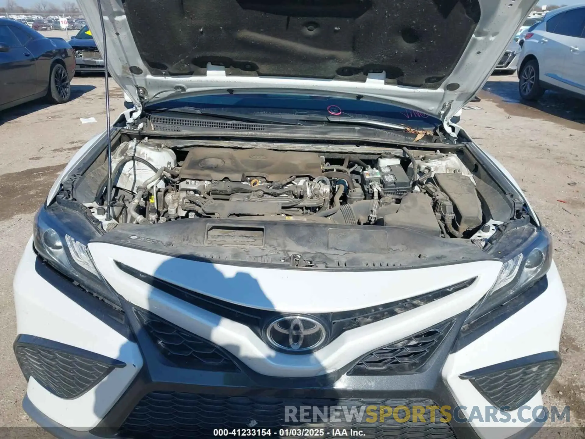 10 Photograph of a damaged car 4T1K61AK0MU584729 TOYOTA CAMRY 2021