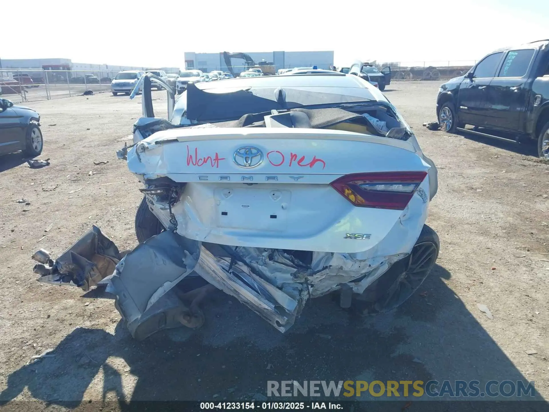 15 Photograph of a damaged car 4T1K61AK0MU584729 TOYOTA CAMRY 2021