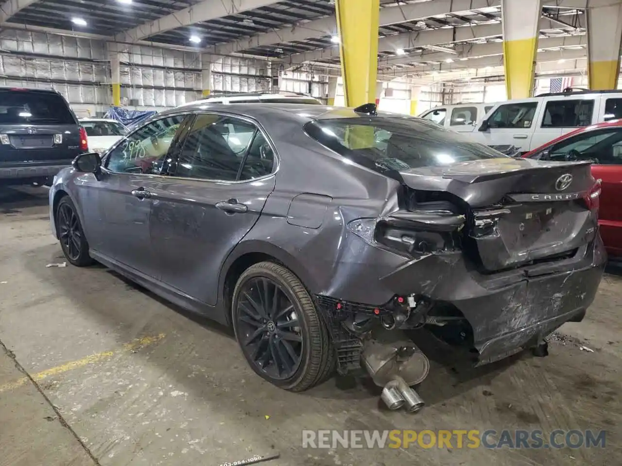 3 Photograph of a damaged car 4T1K61AK0MU586447 TOYOTA CAMRY 2021