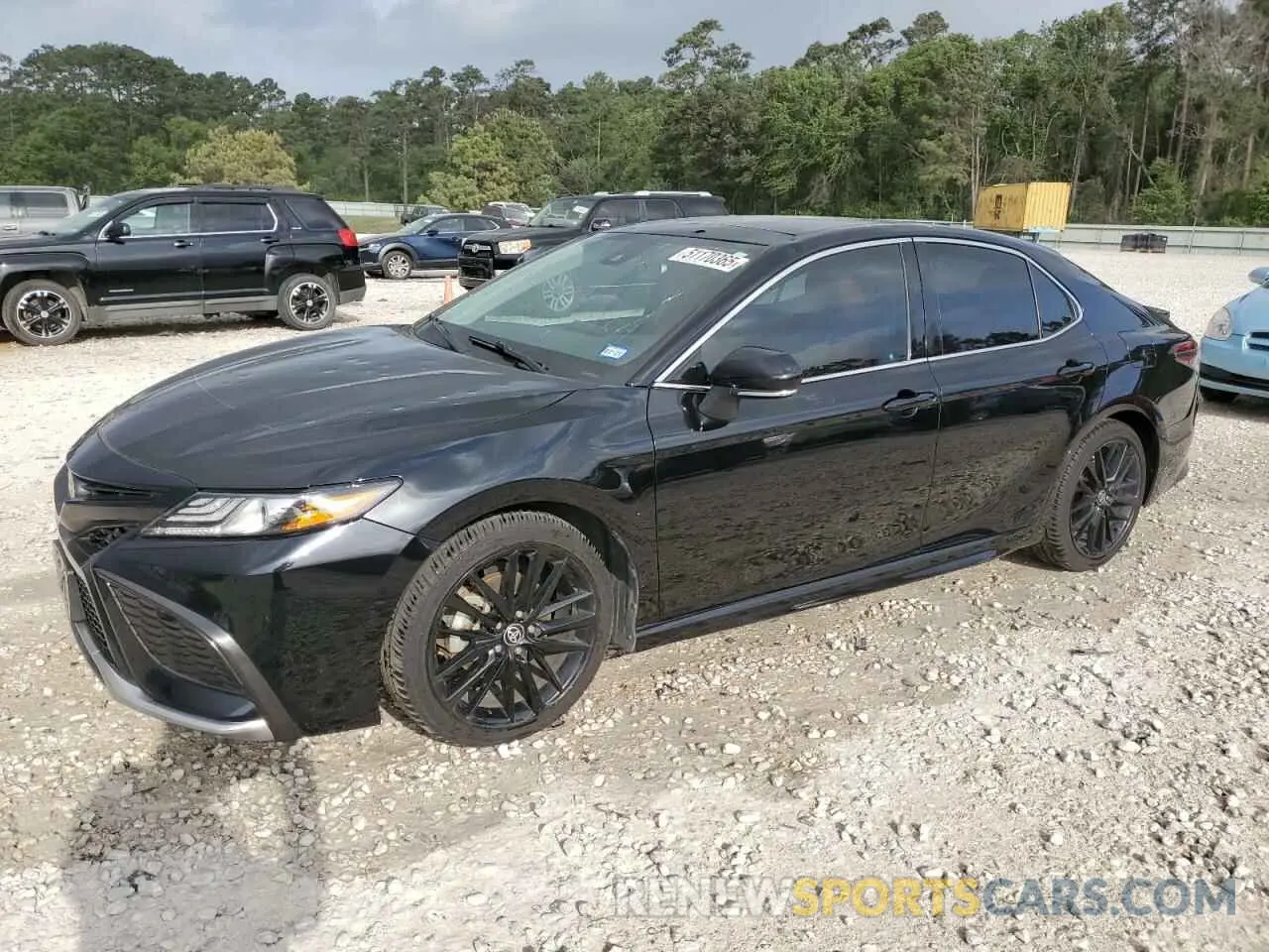 1 Photograph of a damaged car 4T1K61AK0MU586593 TOYOTA CAMRY 2021