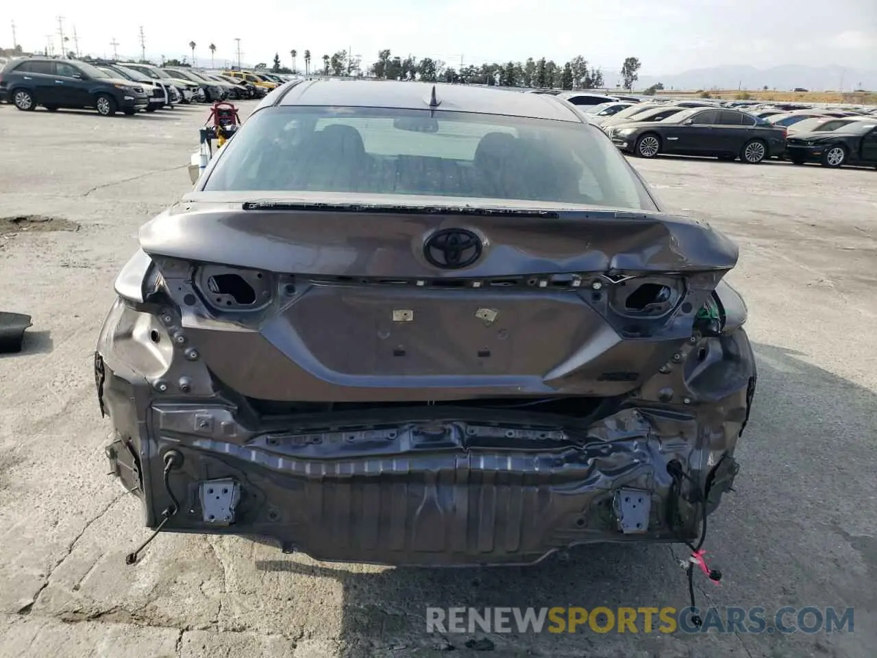 6 Photograph of a damaged car 4T1K61AK0MU611265 TOYOTA CAMRY 2021