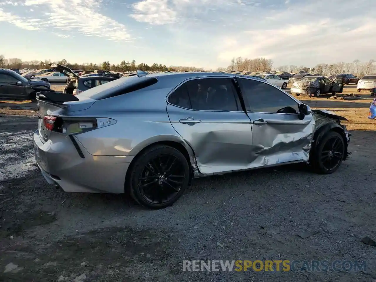 3 Photograph of a damaged car 4T1K61AK0MU611847 TOYOTA CAMRY 2021