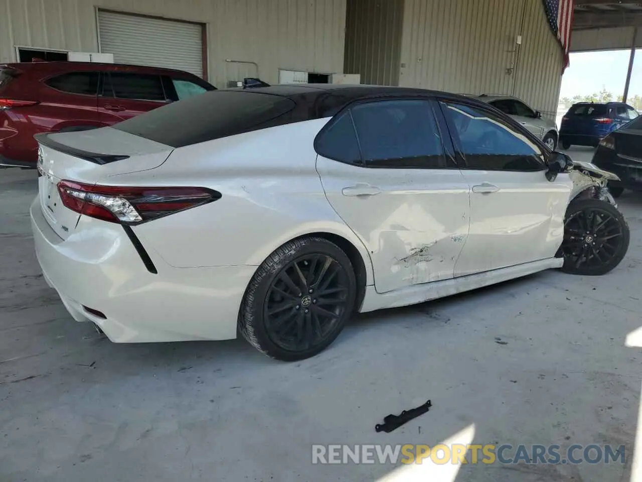 3 Photograph of a damaged car 4T1K61AK1MU403864 TOYOTA CAMRY 2021