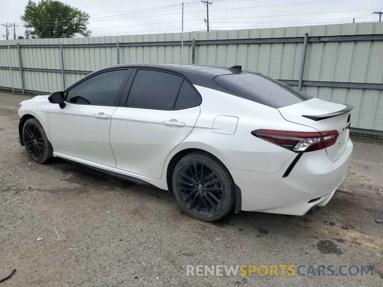 2 Photograph of a damaged car 4T1K61AK1MU406148 TOYOTA CAMRY 2021