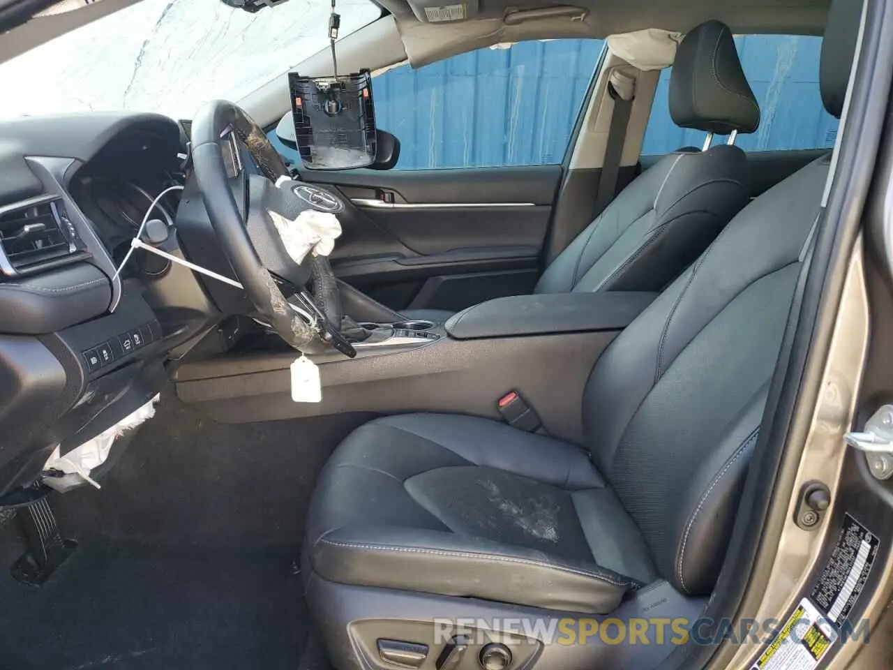 7 Photograph of a damaged car 4T1K61AK1MU417232 TOYOTA CAMRY 2021