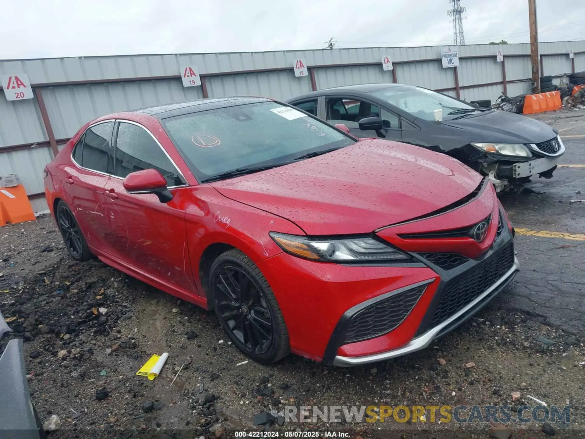 1 Photograph of a damaged car 4T1K61AK1MU426769 TOYOTA CAMRY 2021